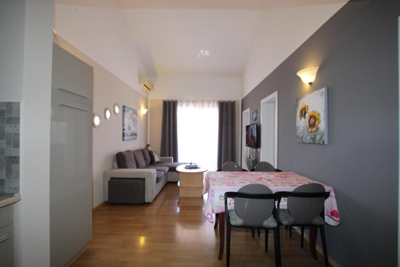 Apartments Markus Porec Exterior photo